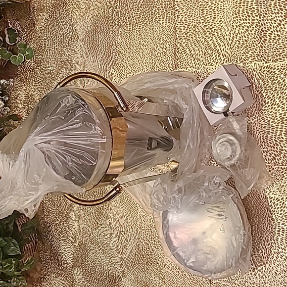 Vollrath Panacea Elegant 24 kt. Gold Accent Coffee Urn, 11.6 qt/11 liter - Picture 13 of 16